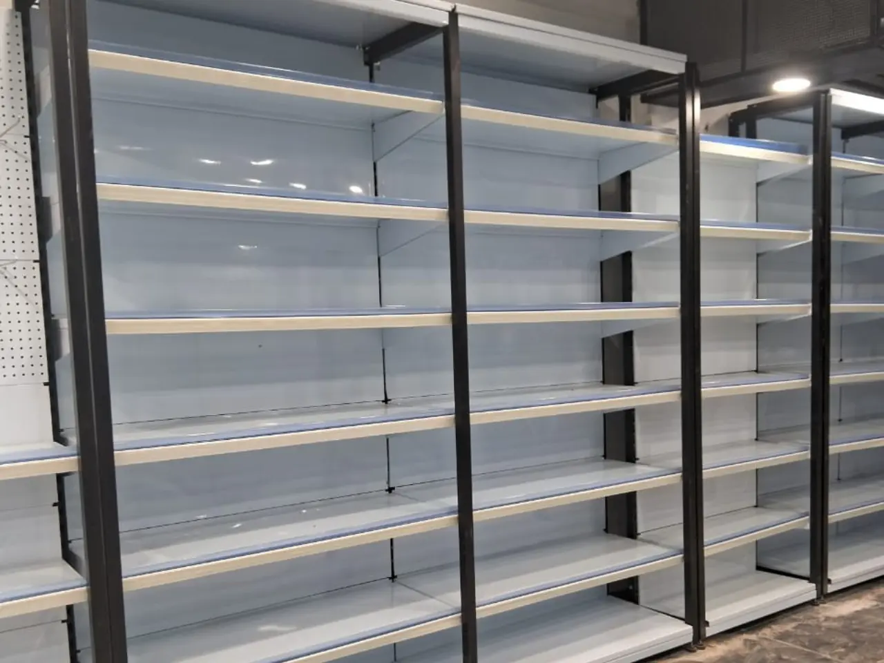 644052358_Modern racks installation Gujarat.webp